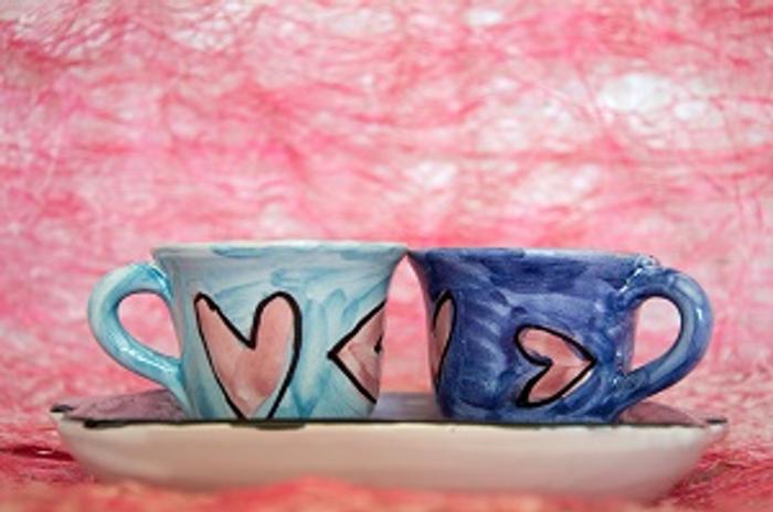 Vorschaubild zu DIY-Tassen mit Kindern bemalen