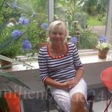 Hebamme Angela Moore