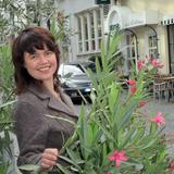 Hebamme Victoria Roeder