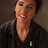 Hebamme Esther Afraz