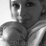 Hebamme Karolin Brosselt