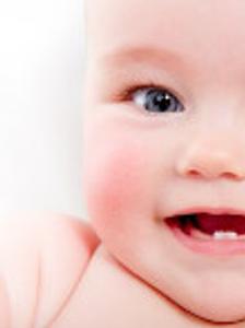 Teaserbild zu Wenn die Zähne kommen - Zahnung bei Kindern