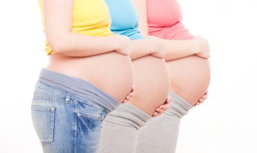 Teaserbild zu Fliegen in der Schwangerschaft