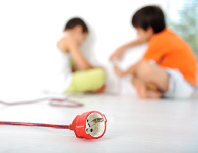 Teaserbild zu Kindersicherheit in den eigenen vier Wänden