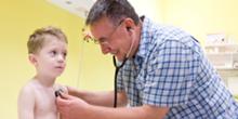 Foto des Kinderarzt/der Kinderärztin